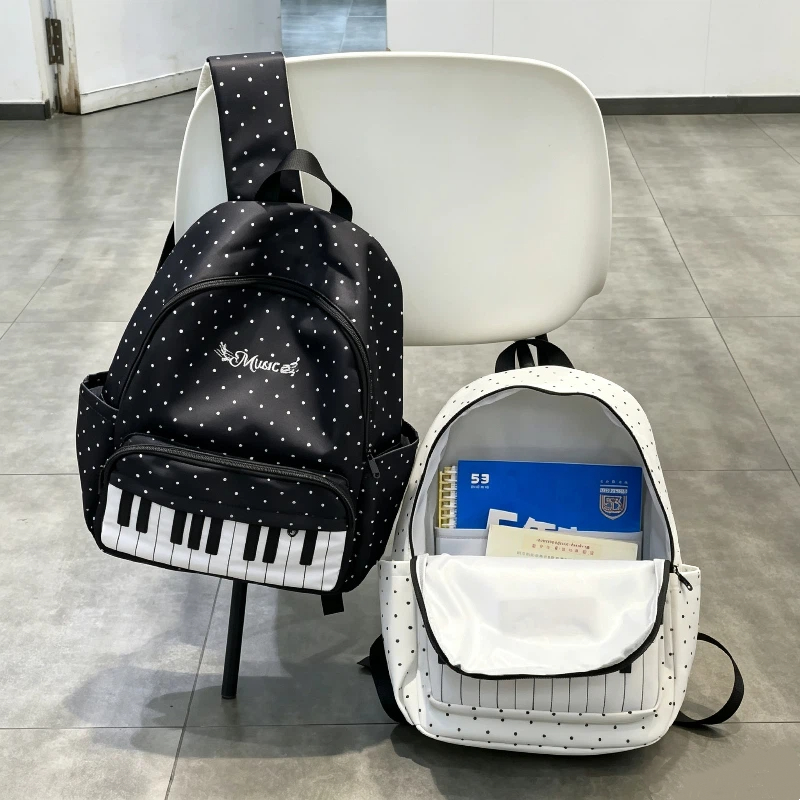 Hiking Backpack Waterproof - Mochila negra y blanca con diseño